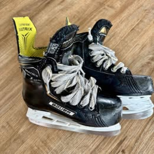 Bauer Supreme Matrix 12 Youth Hockey Skates